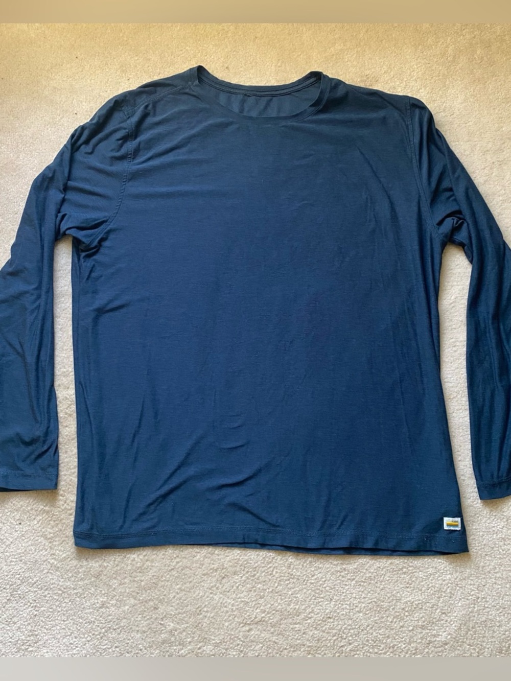 Vuori Strato Tech Tee Long Sleeve Mens XL Heather Navy Performance Soft V178